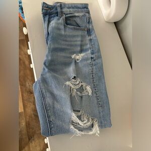 AE MOM JEANS-NWT